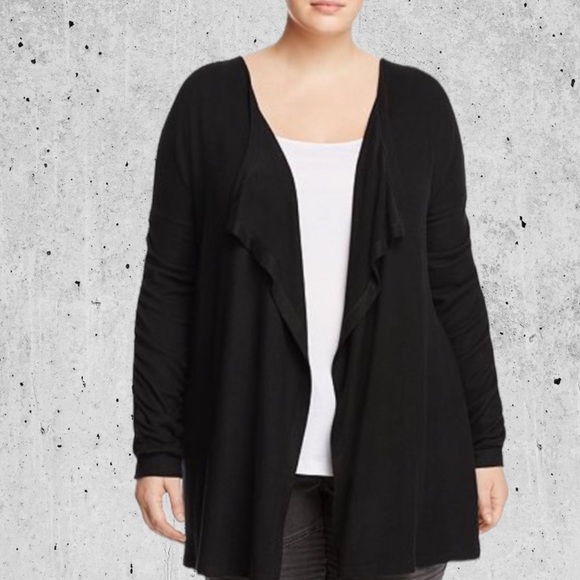 Bobeau Curvy Delanie Ruched Sleeve 